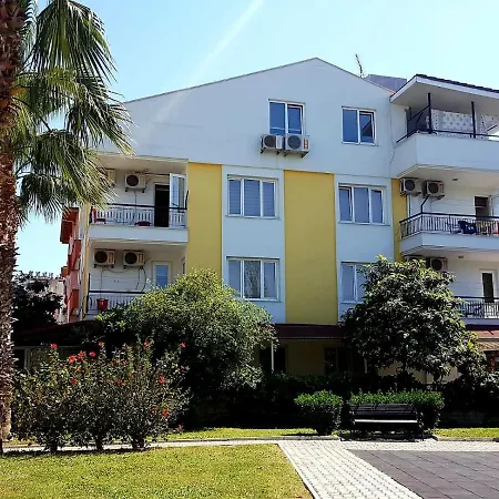 Квартиры С Бассейном У Пляжа Apartman *
